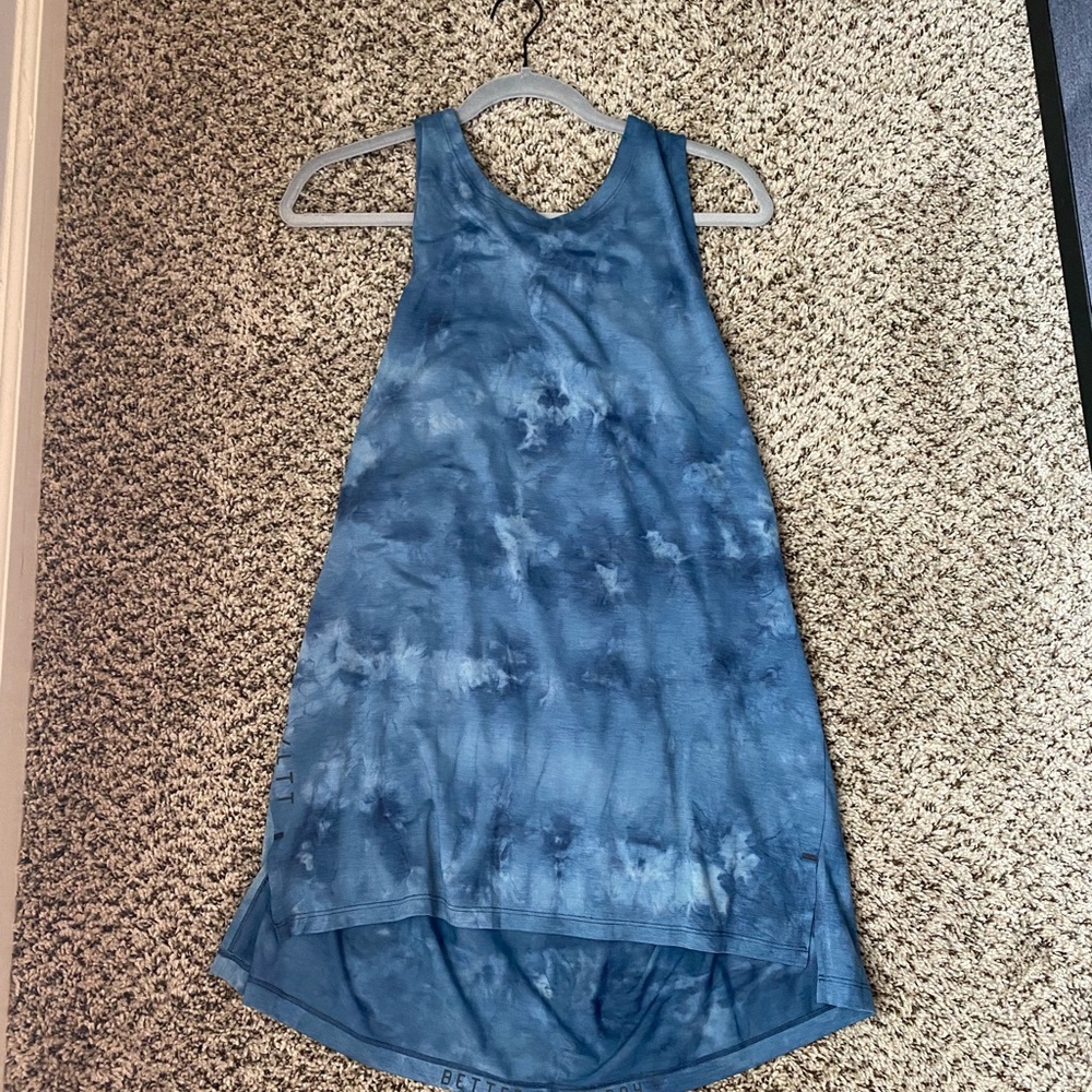 Men’s lululemon athletic shirt